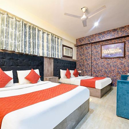 Hotel Sky View At Airport Yeni Delhi Dış mekan fotoğraf