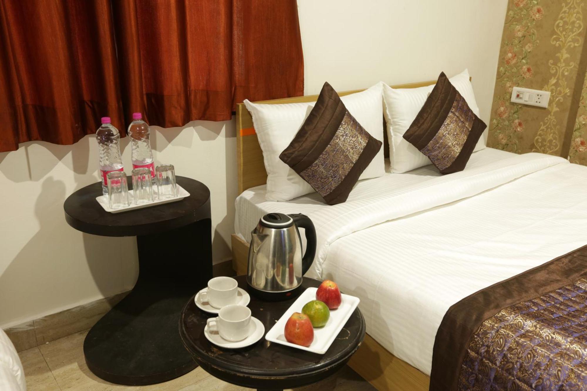 Hotel Sky View At Airport Yeni Delhi Dış mekan fotoğraf